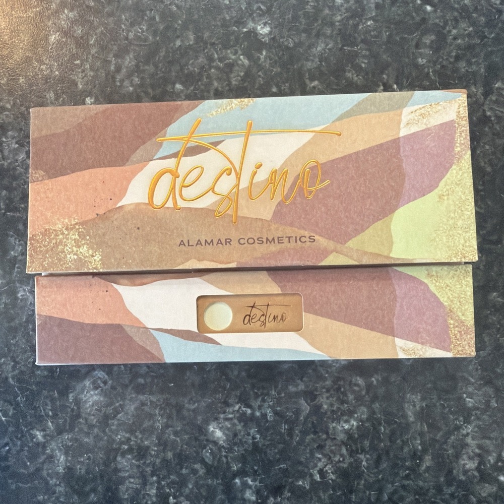 Alamar Cosmetics - DESTINO Eyeshadow Palette - 10 Beautiful Colors - NEW In Box